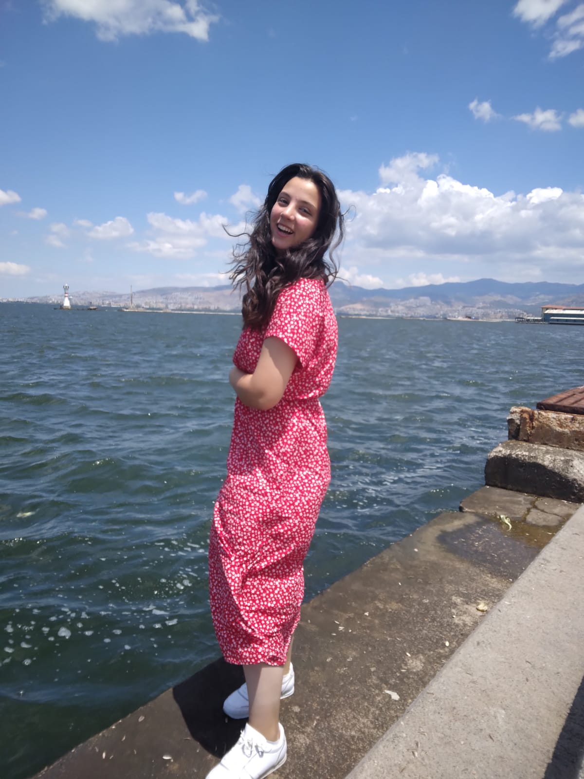 Ezel karakaş