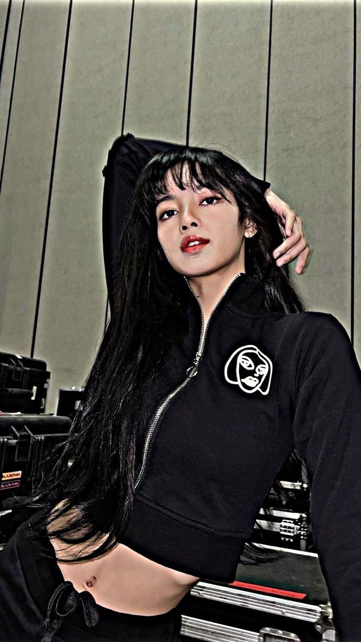 Ecrin Naz