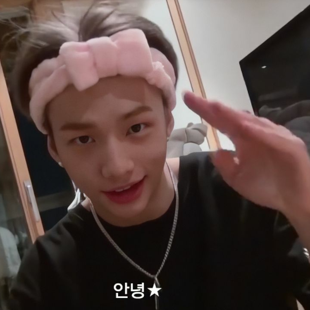 huncininkurdelelipinkhairbandi