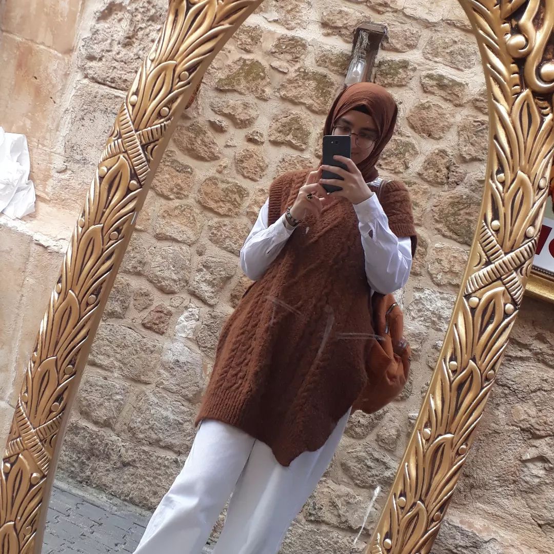 Melike Özeroğlu