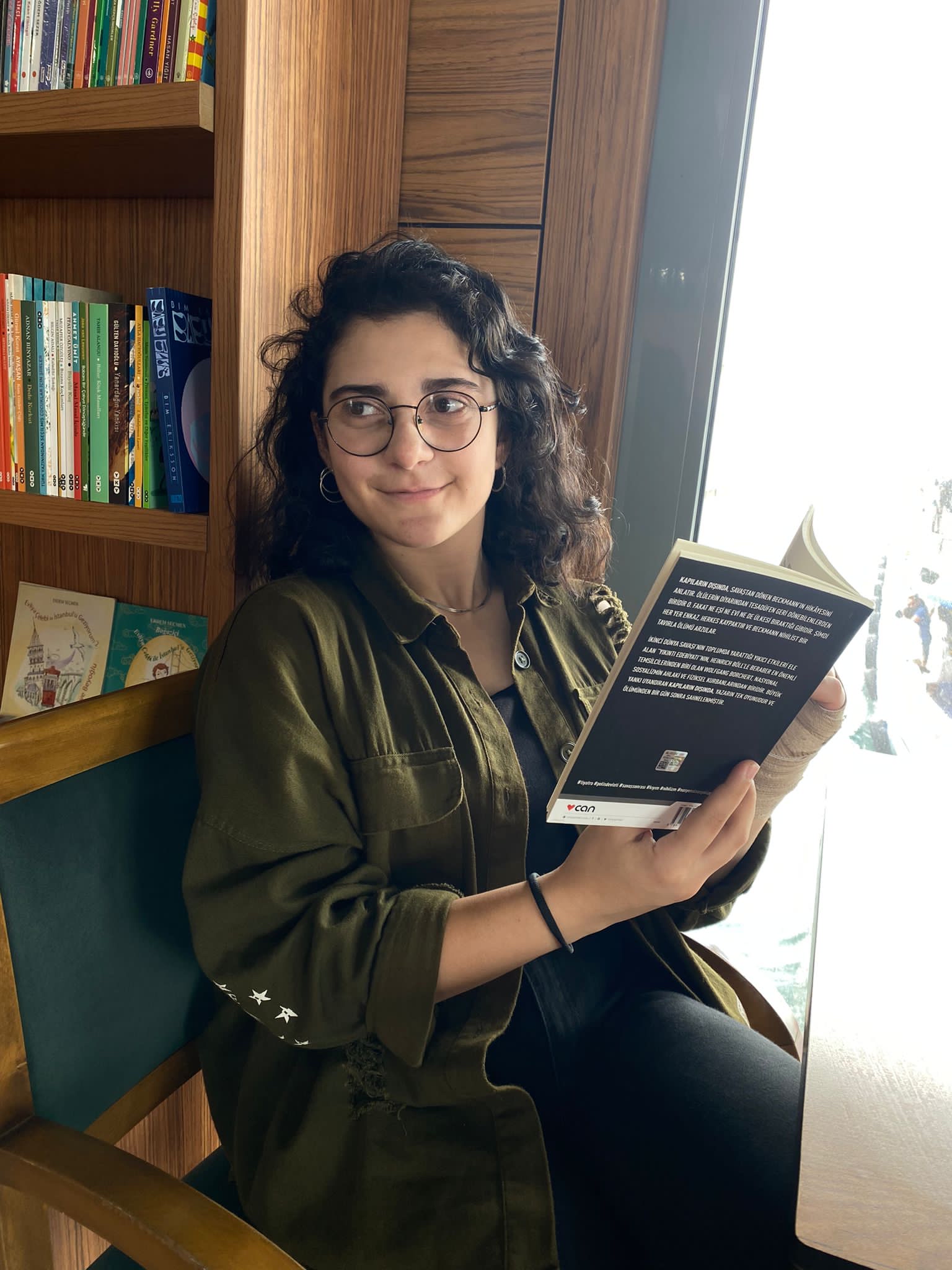 Azra Akbulut