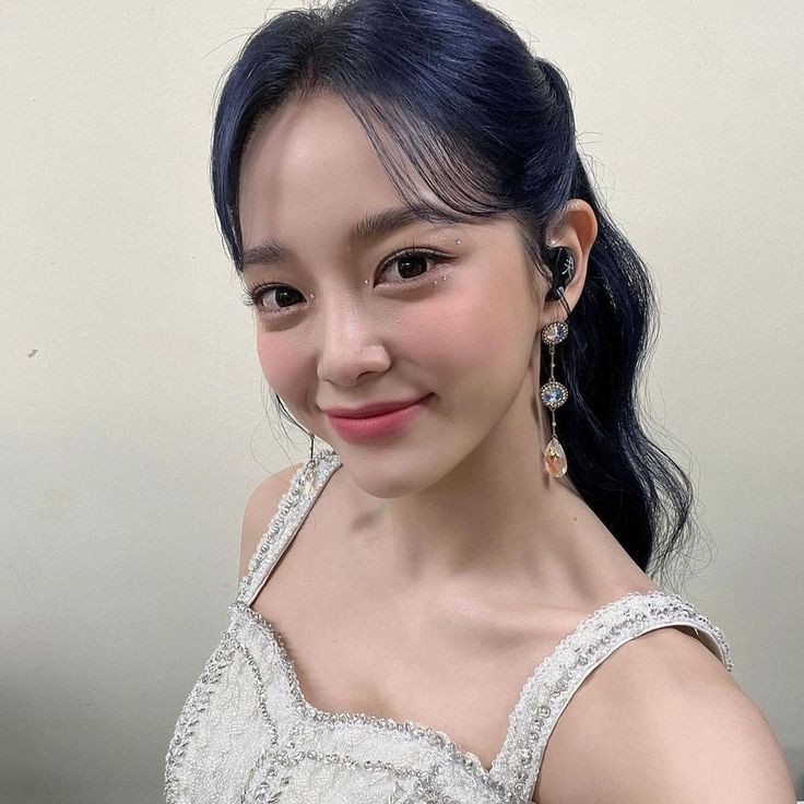 HWANG