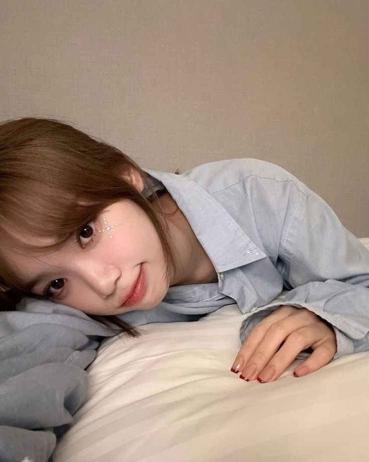 kim chaewon
