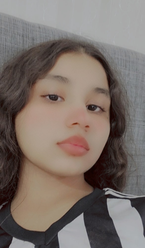 🖤Esma Nur(arkadaşlık?-_-)