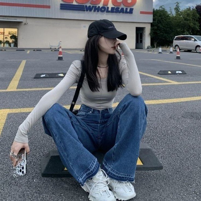 •Y