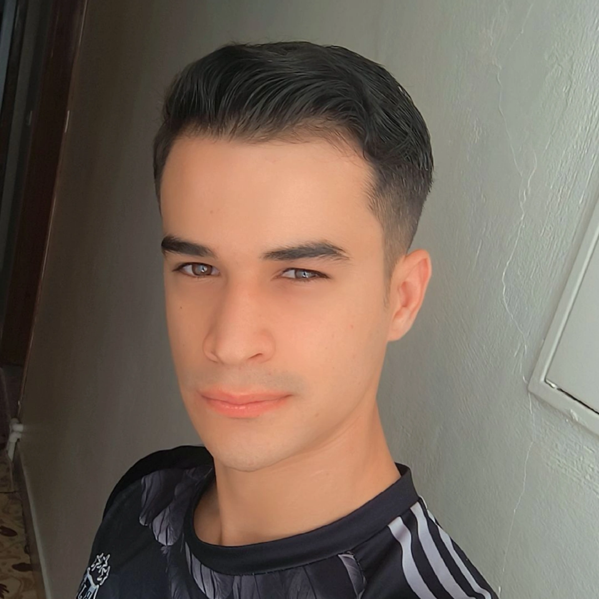 Yakışıklı Yazar✍️😎