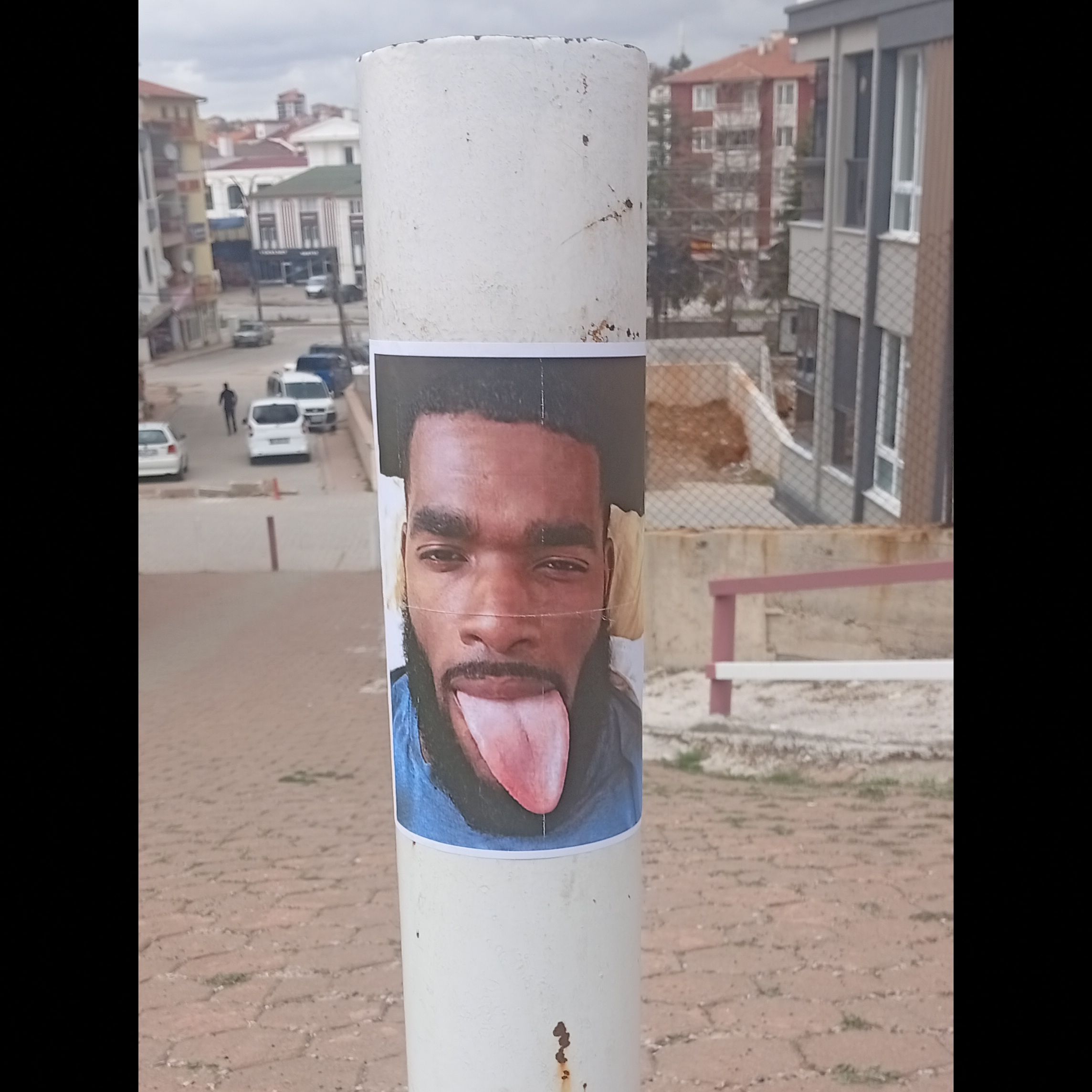 Nezaket Turana