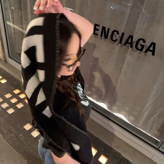 𝐸