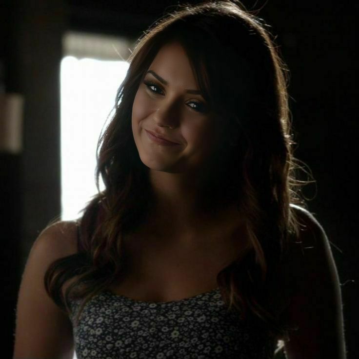elena gilbert