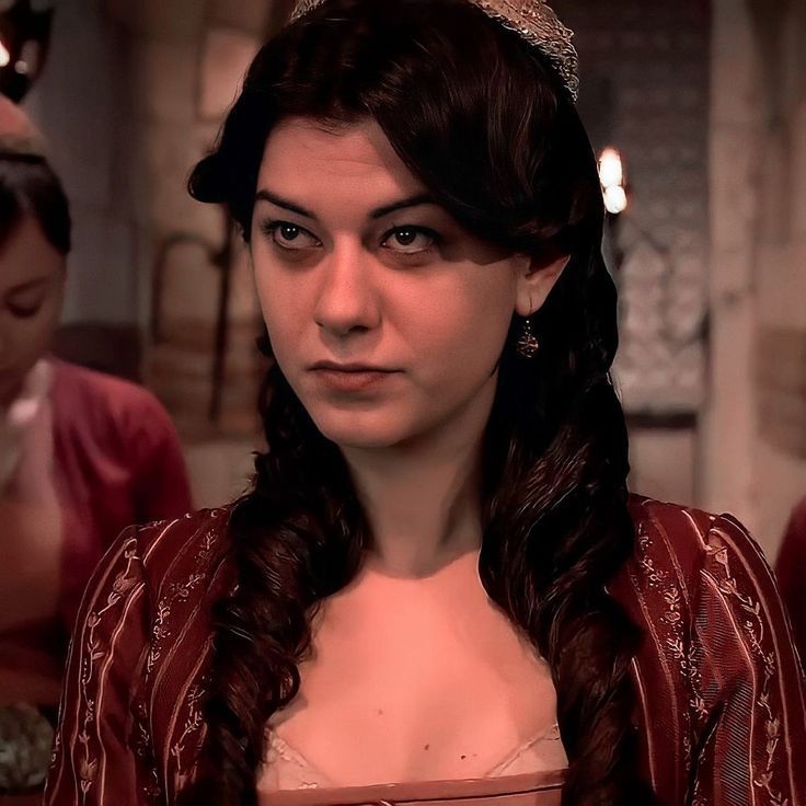 NİGAR KALFA