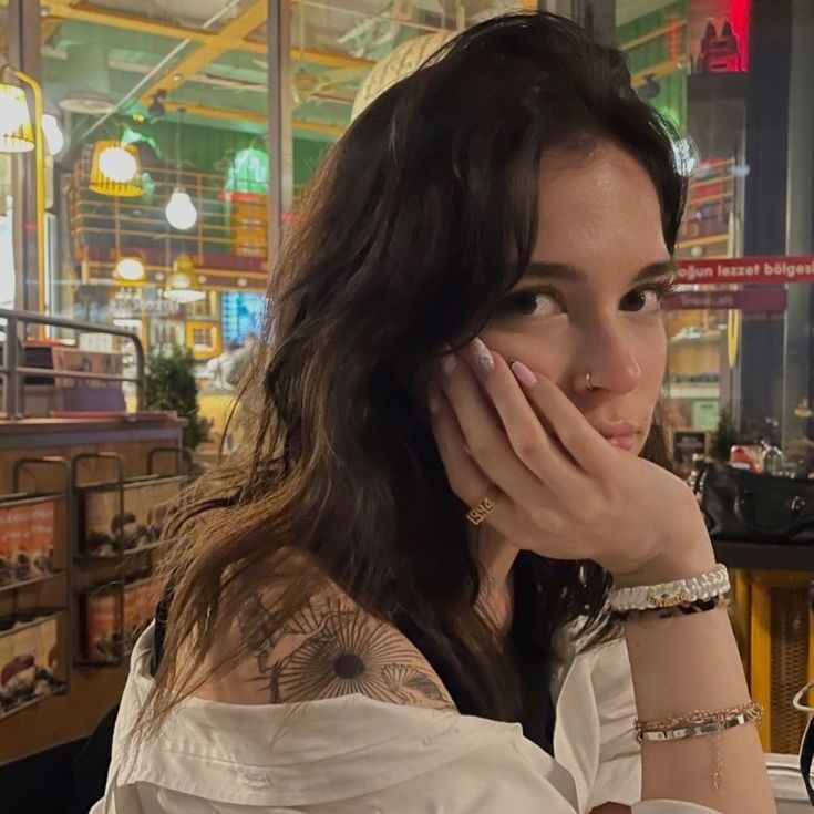 Deniz (Betül Pınar)