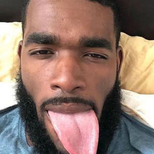 🫰🏿😝