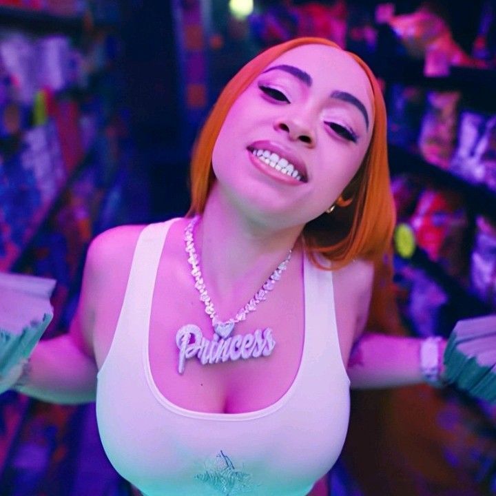 Victoria Steela