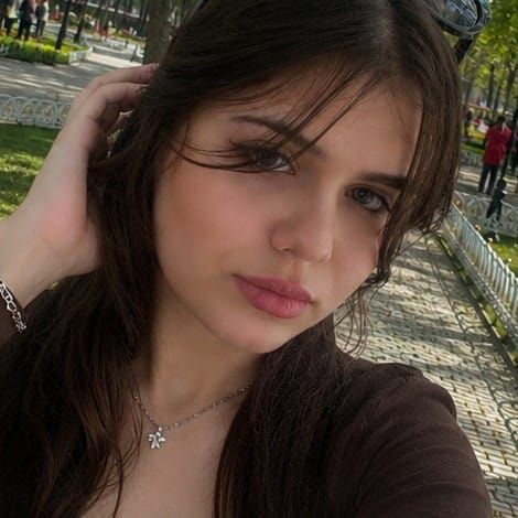 Medine Kurt