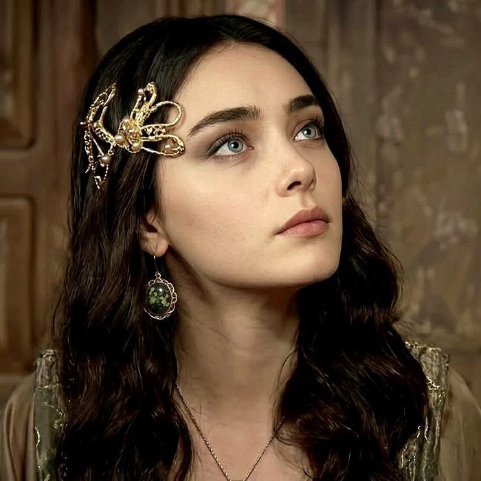 LALEZ HATUN 💘