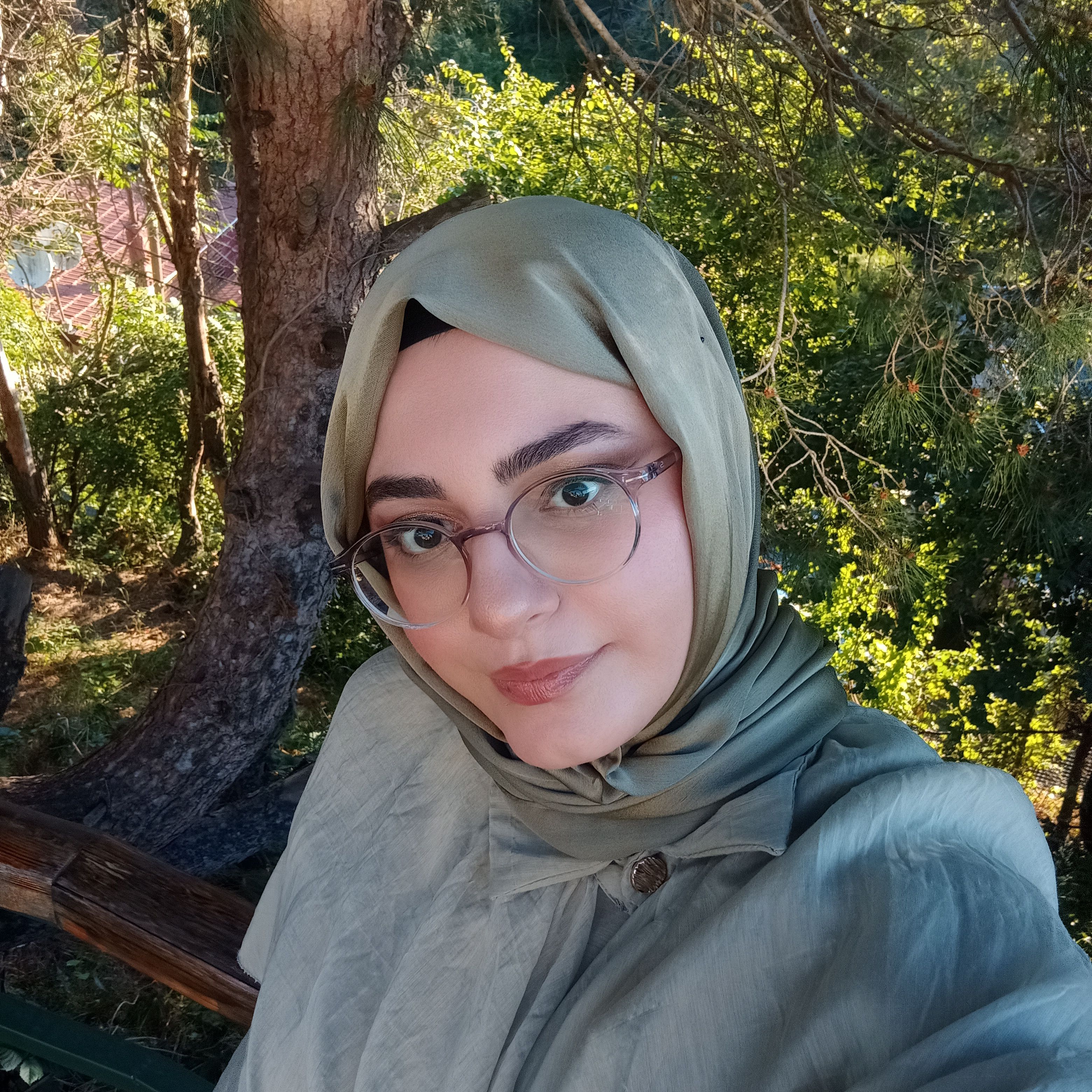 derya eser