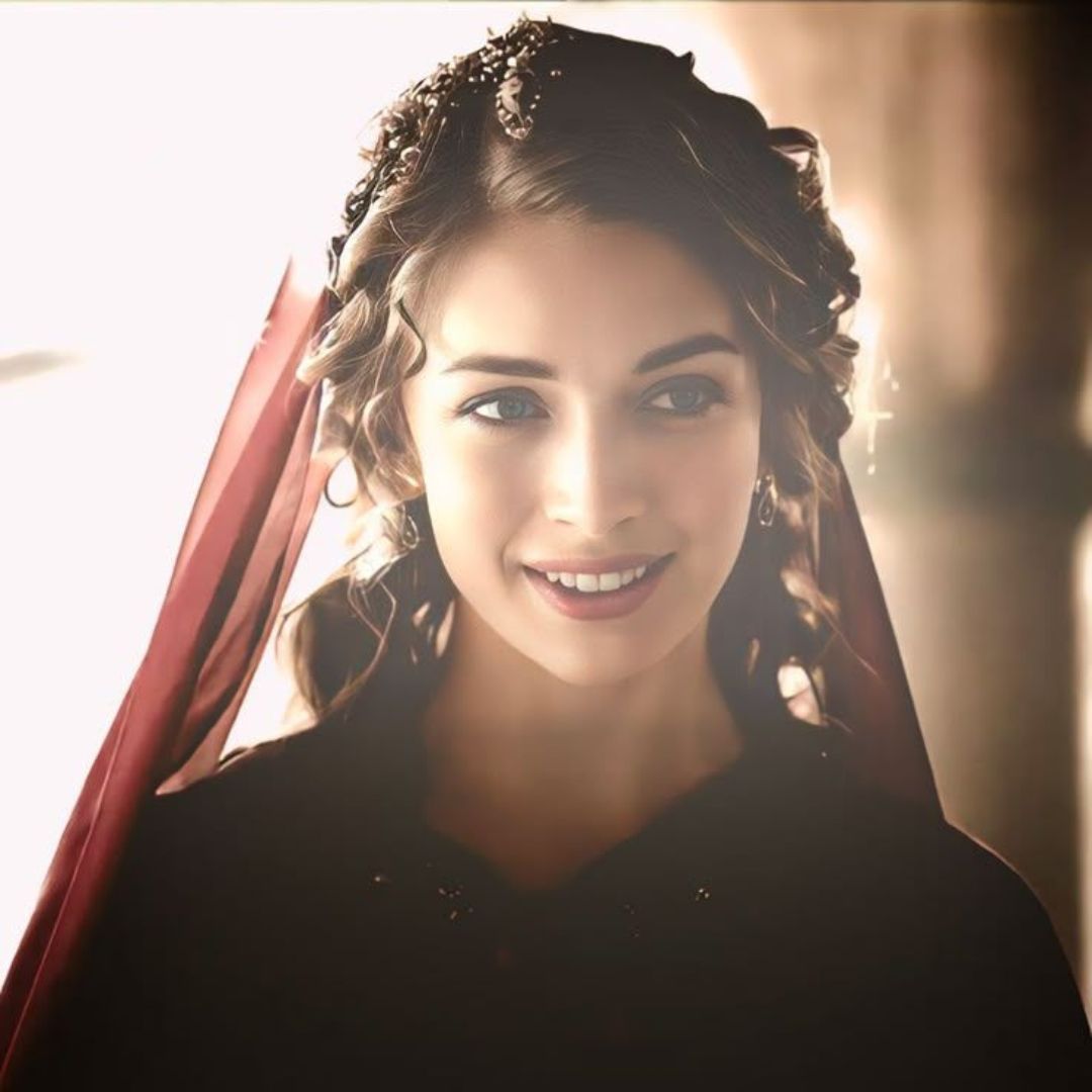 ༶•┈┈⛧┈♛ Defne Sultan ♛┈⛧┈┈•