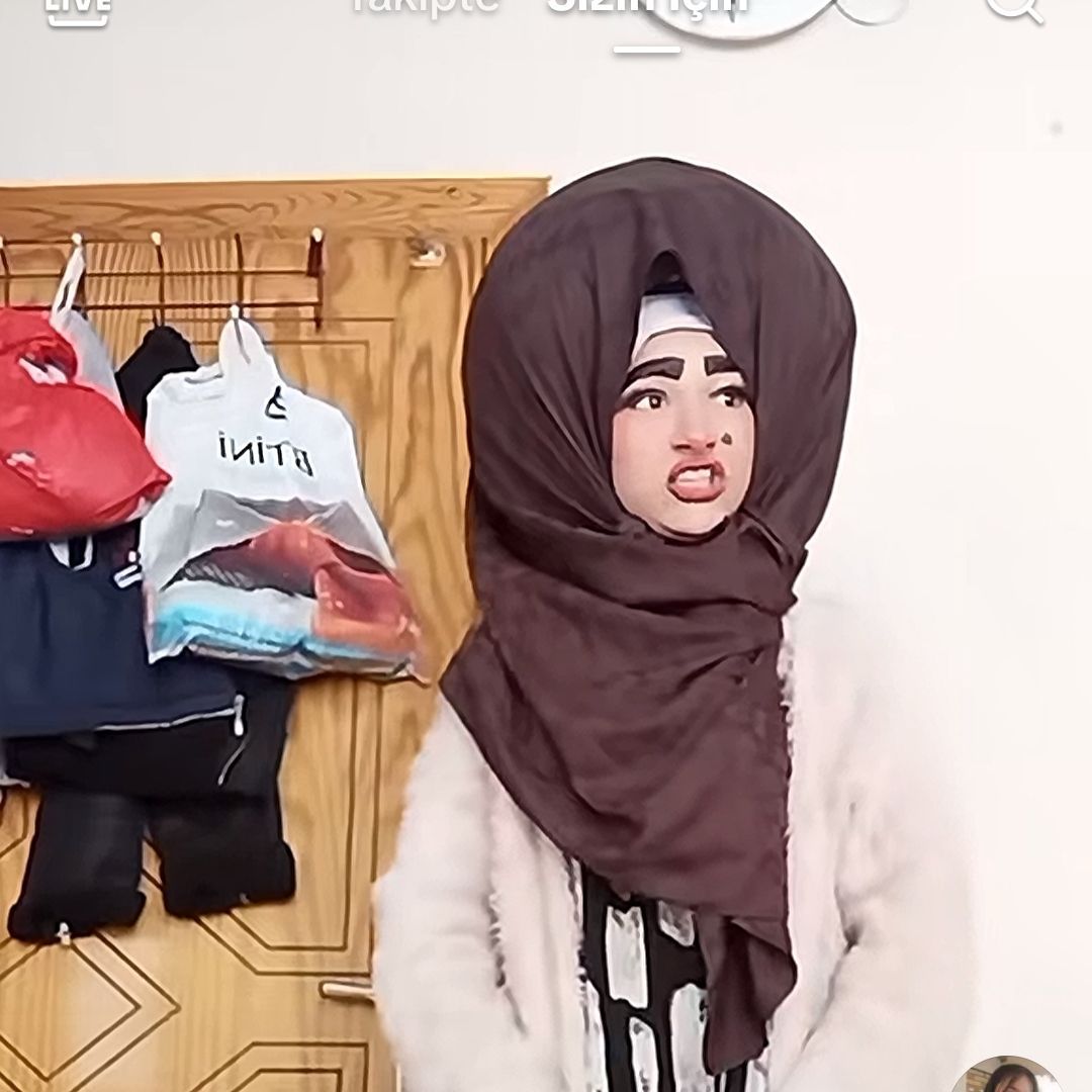 Kaos Kraliçesi⁰⁰¹